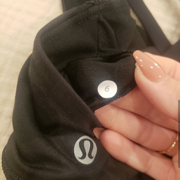 Lululemon camo energy bra - Picture 4 of 6